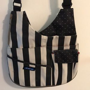 Kavu cross body bag